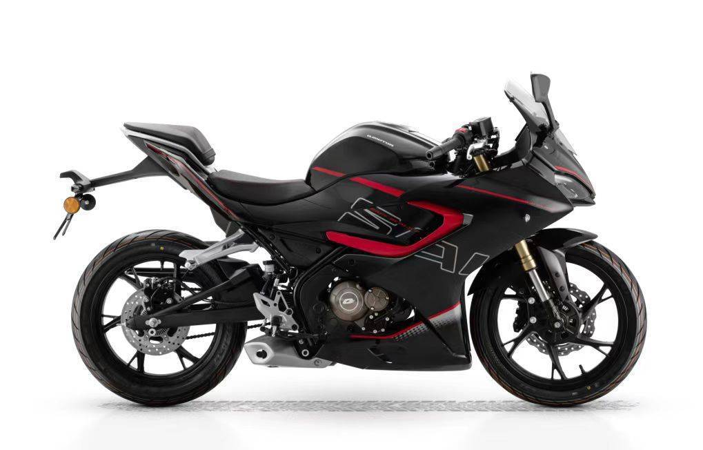 13999元,qjmotor 赛150,买的就是一个外观好看