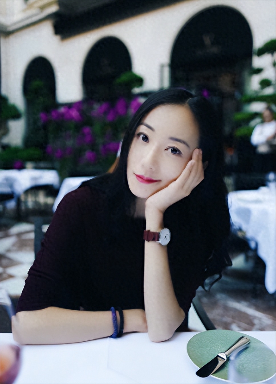 回顾韩雪丈夫身份曝光送宝石戒指和豪宅网友难怪韩雪要嫁他