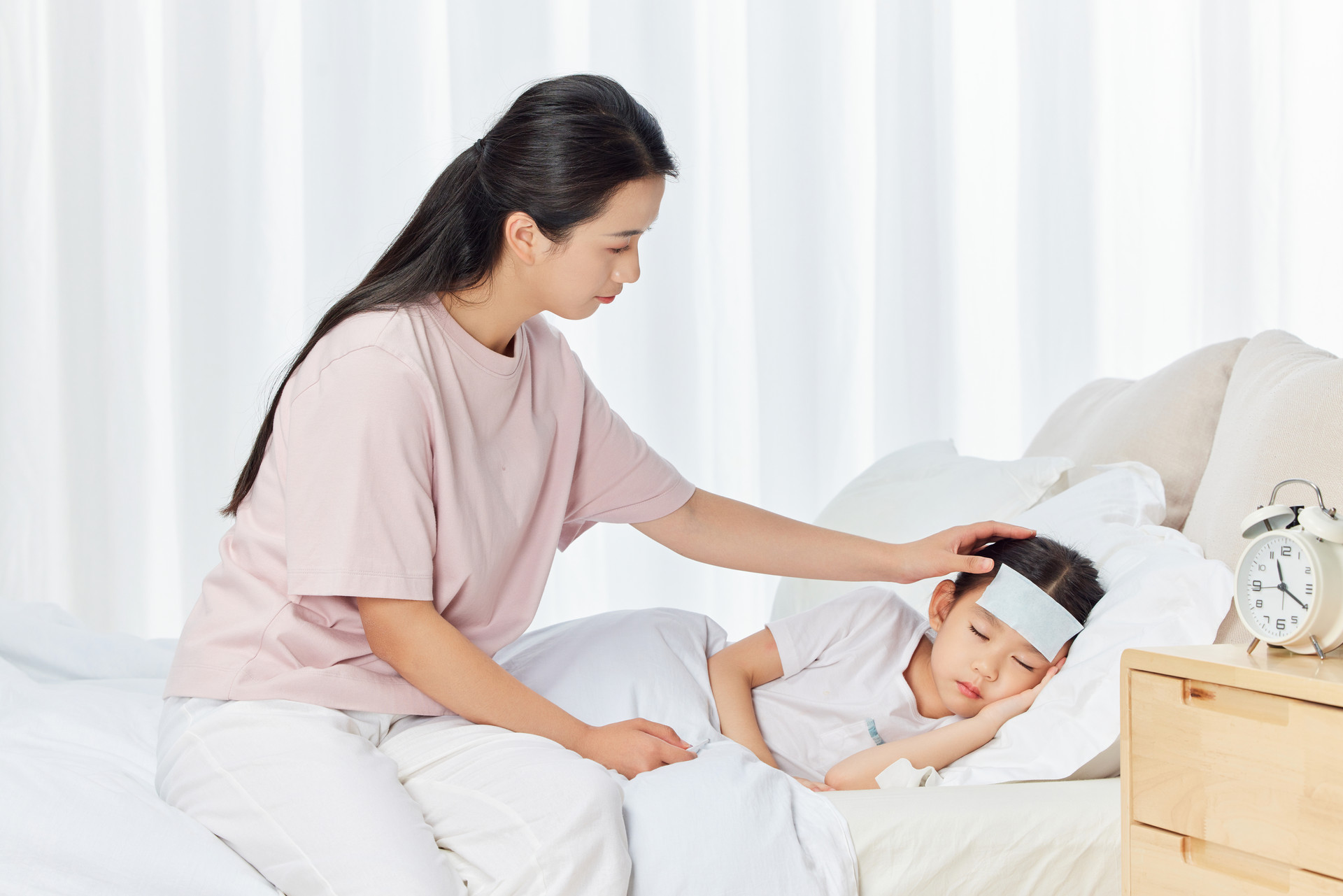 孩子阳性后,发烧骨头疼,吃药吐,一系列措施,促进孩子身体恢复