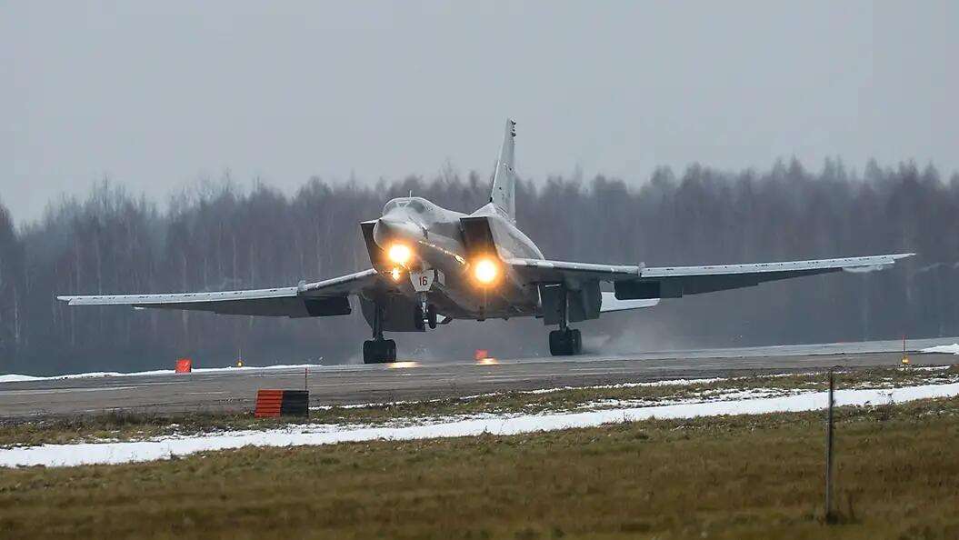 空中航母艦隊刺客,冒名頂替鑄就一代傳奇,蘇聯tu-22m逆火轟炸機