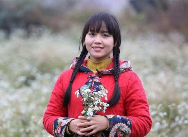 湘妹为了带着外婆回到家乡,央视的快板帮助农民,得到了众多点赞