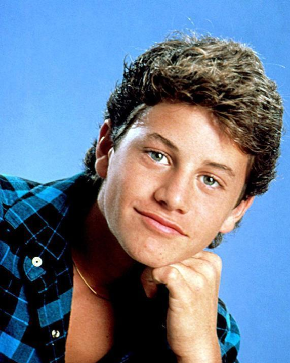 美剧《成长的烦恼》演员现状,1人去世3人退圈,小女儿变美演漫威