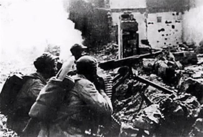 枣宜会战:国军517团布防,阻敌歼敌,撤退,战斗经历及巧借武器