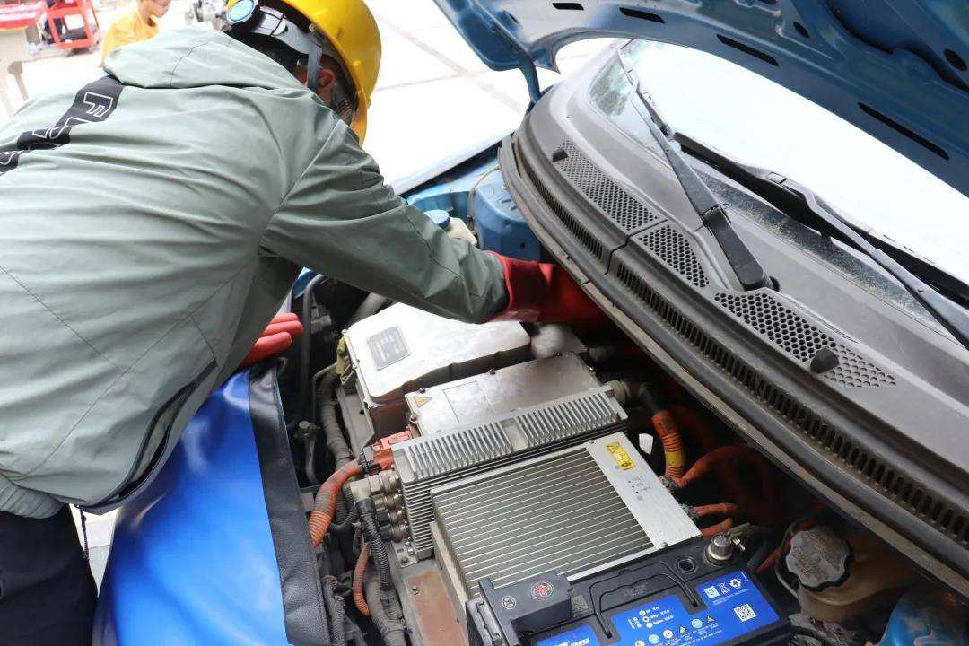 新能源汽车底盘输出功率诊断中的电子辅助维修技术应用