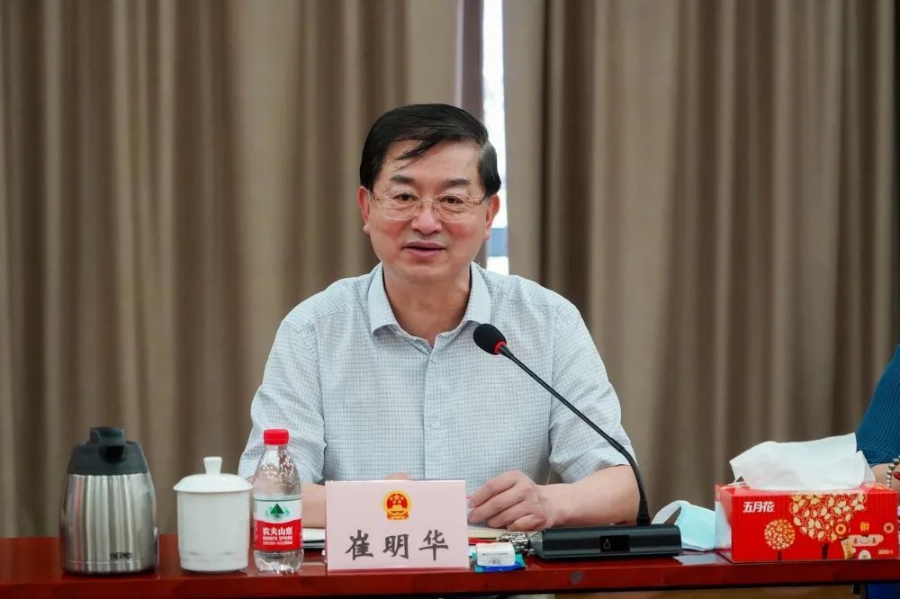 市人大城建环保委主任委员崔明华调研统益里,曹杨一村