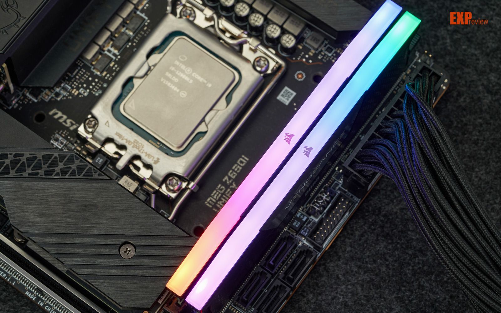 美商海盗船复仇者rgb ddr5 6000mhz内存评测:有性能有颜值