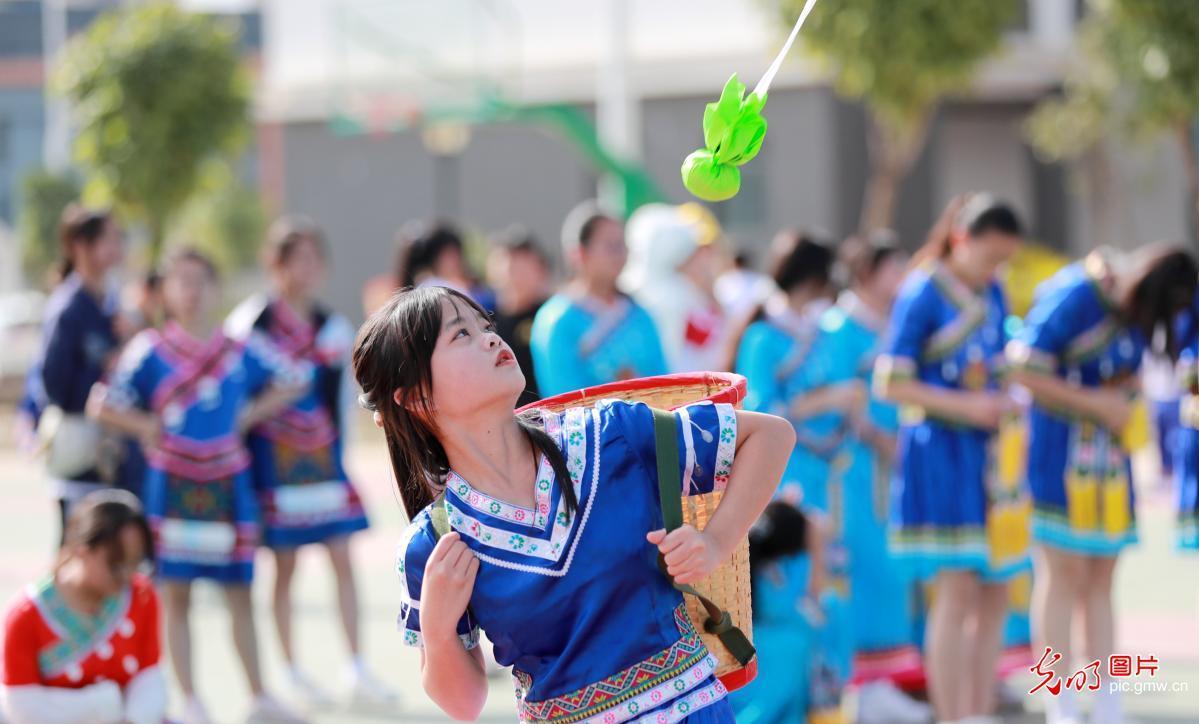 办体育盛会 增进民族团结