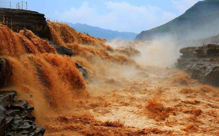 回顾:黄河要告别"地上河"?输沙入海32.5亿吨,下游变深3.1米