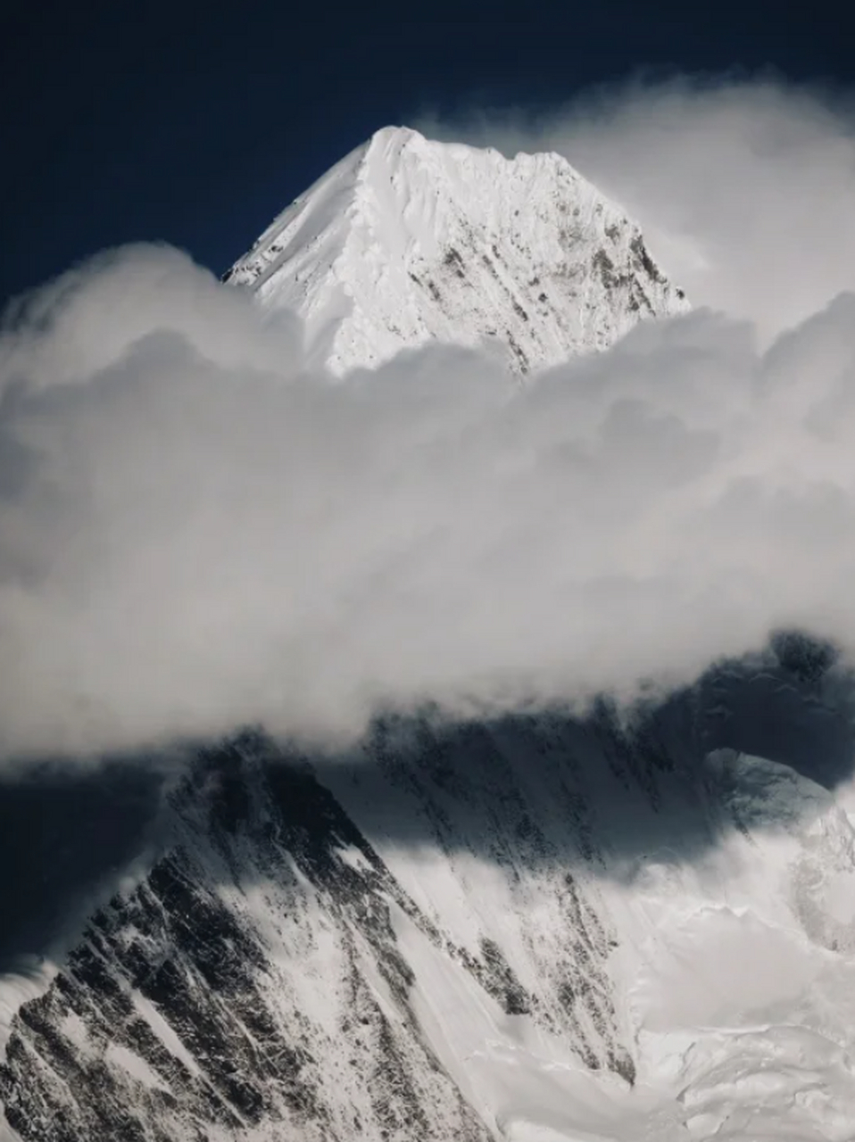 离贡嘎雪山最近观景图片