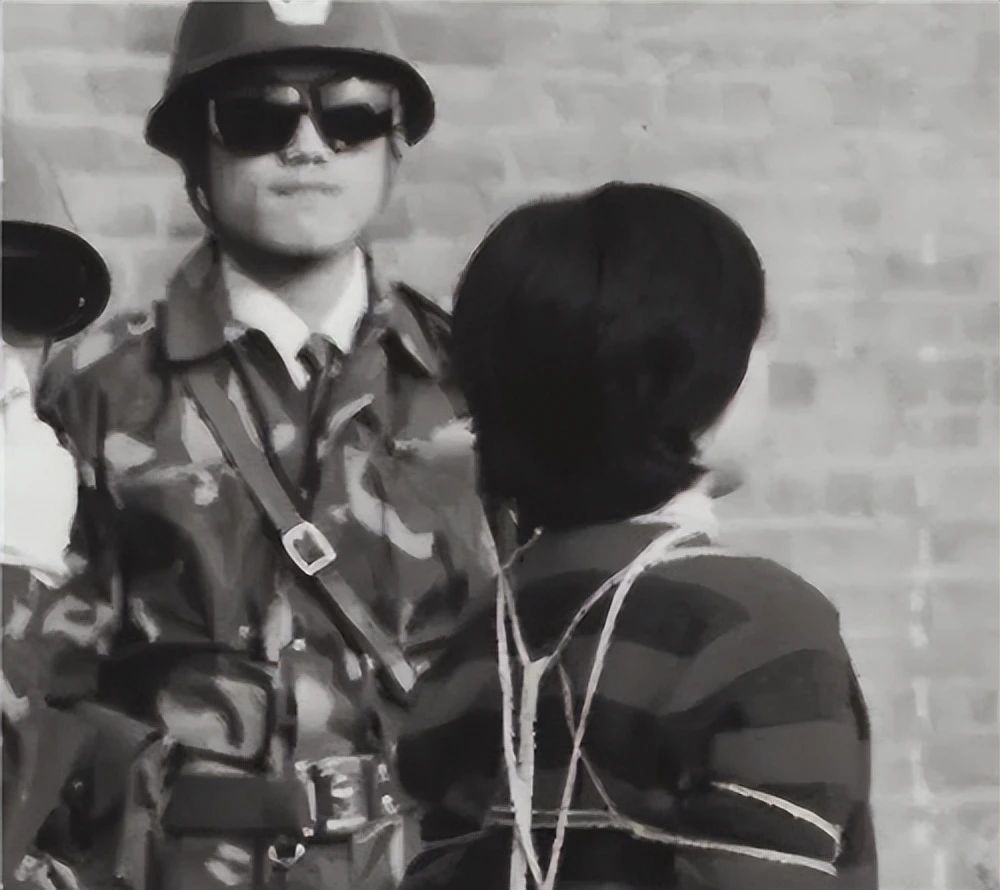 故事 讷河凶杀:地窖藏42具尸体,女犯被抓后:我要见你们所长