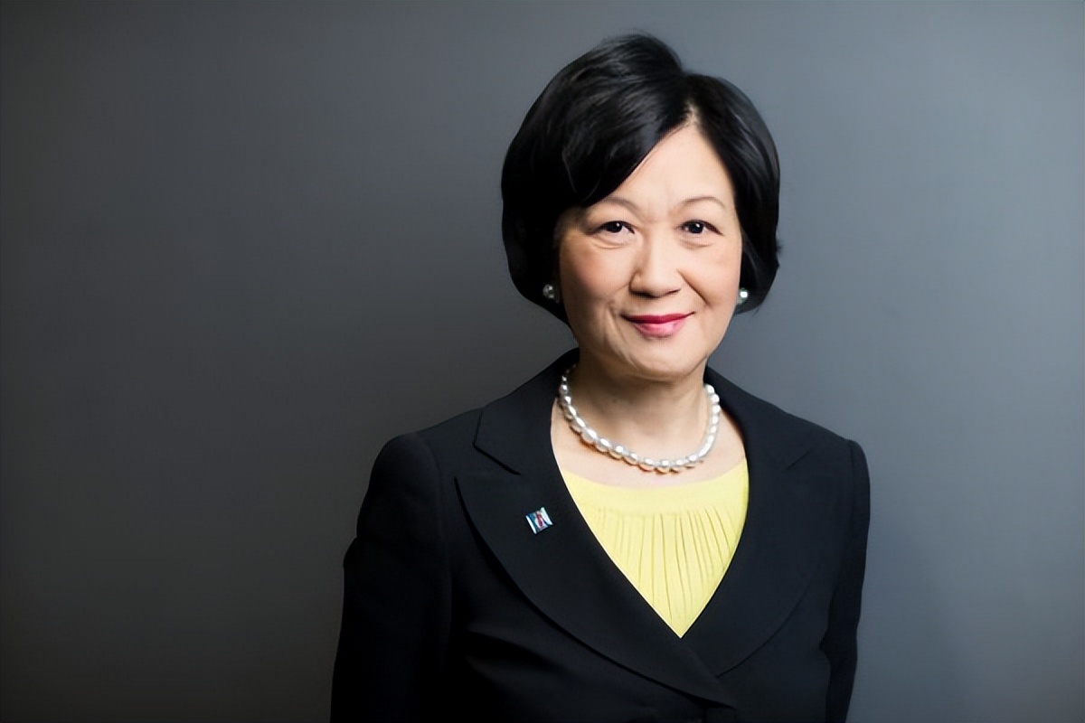 担任香港新一届行政会议召集人,网民发现叶刘淑仪赢尽现在的官员