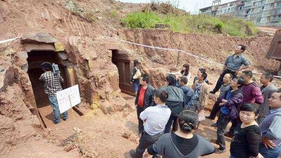 湖北发现明代"水墓",出土1男6女尸体,考古家:快挖,底下有黄金