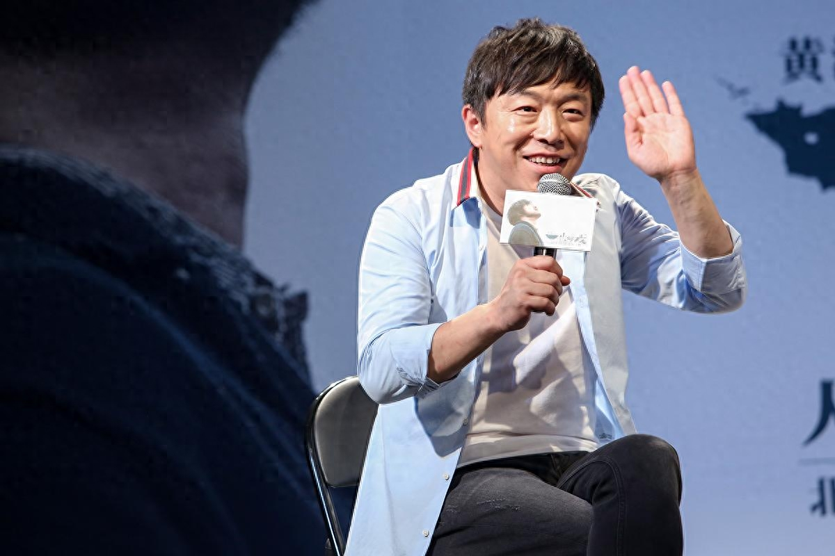 回顾影帝黄渤情商特别高深受圈内女明星的尊重与喜爱