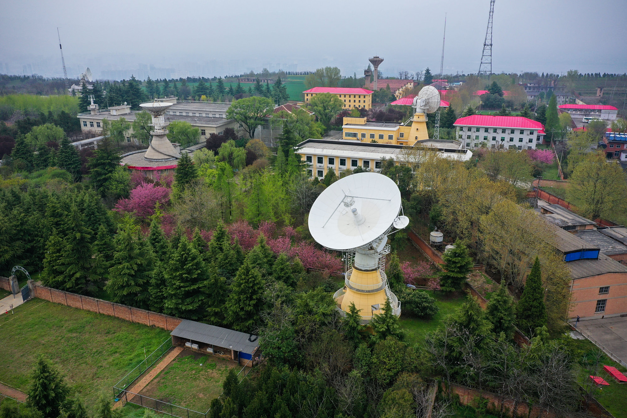 西安卫星测控中心|列阵南北,守护神舟归航