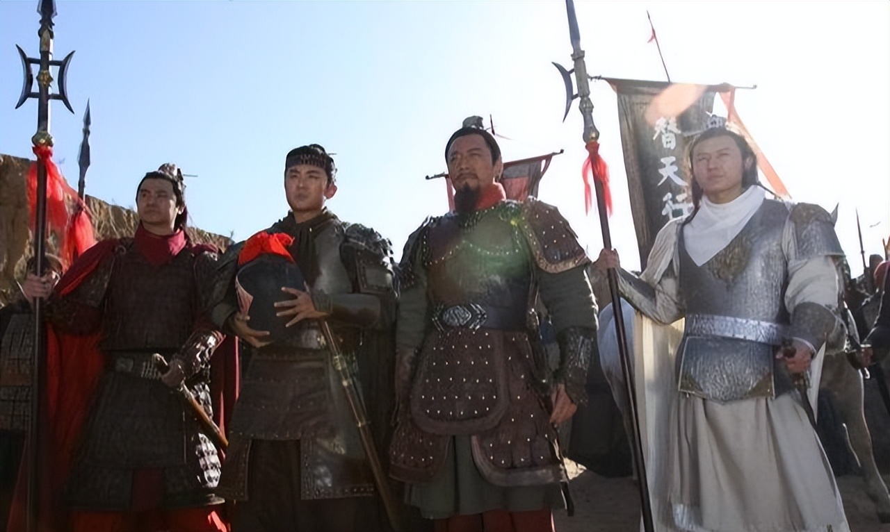 宋江为何选择吕方,郭盛作为自己随身保镖?长得帅只是一个小原因