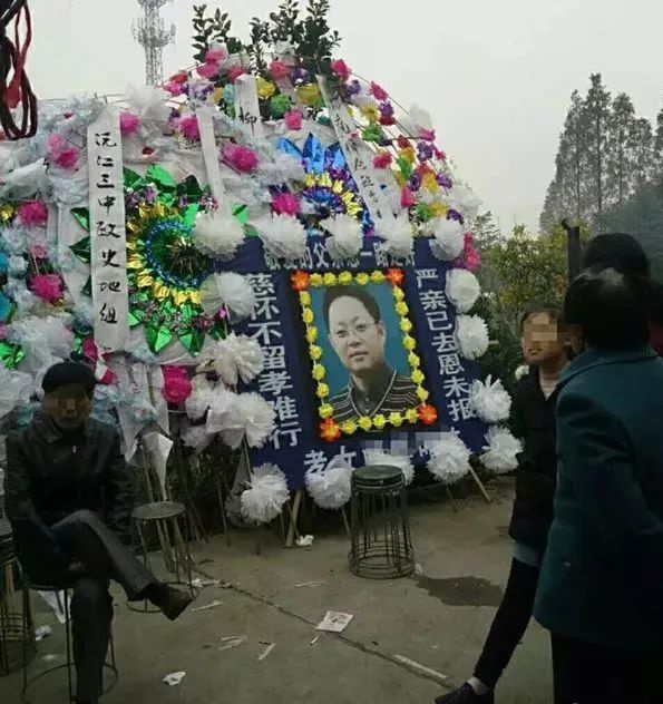 2017年湖南少年弑师案纪录,尖子生刺死老师,同学怀疑其受过家暴