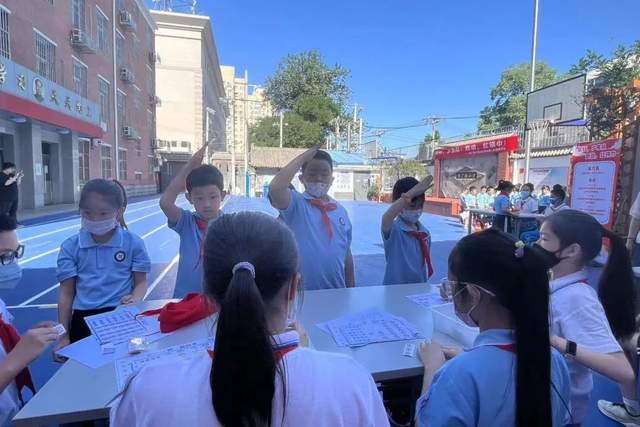 北京市西城区香厂路小学开展系列队前教育活动