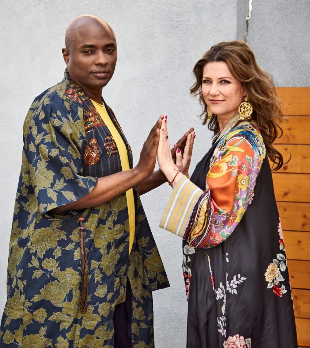 50岁挪威公主再婚萨满巫师,网友:紫薇爱上了蒙丹?