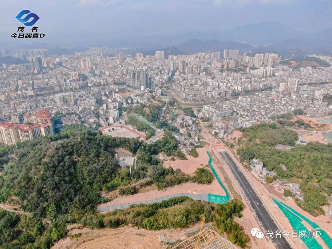 又一新区崛起信宜玉都新区红星国际钧明网传万达地块航拍