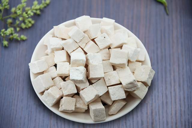 你还不会辨别真假茯苓吗?