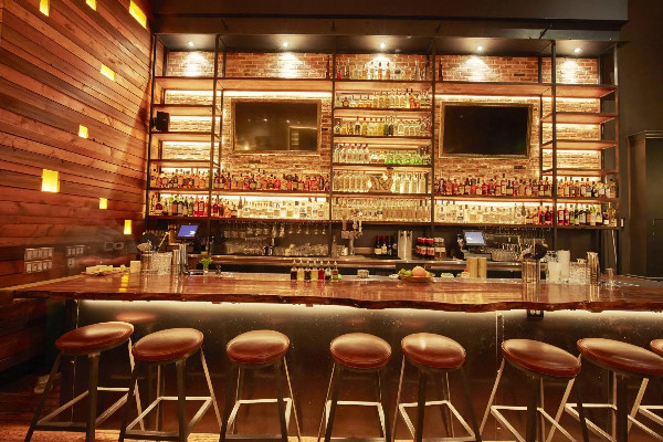 酒吧吧台怎么装修设计?酒吧吧台装修设计要点