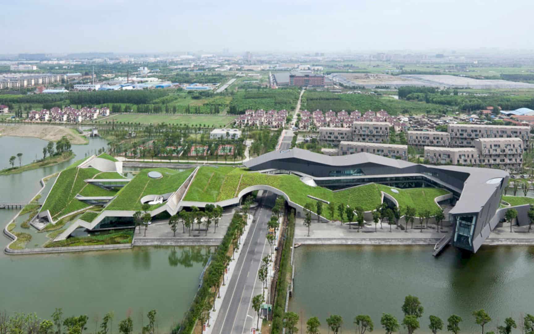 耗资15亿!巨人网络总部,一座"从地里自然生长的建筑"