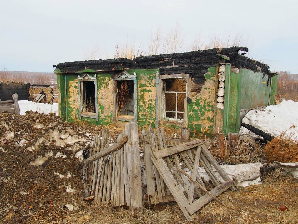 老人常说:荒山野岭的废弃房子,不要随便进去?很多人不知道原因