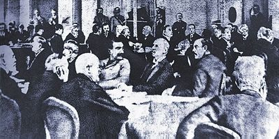 1919年巴黎和会上,中国代表顾维钧第一次向国际社会说:"不"