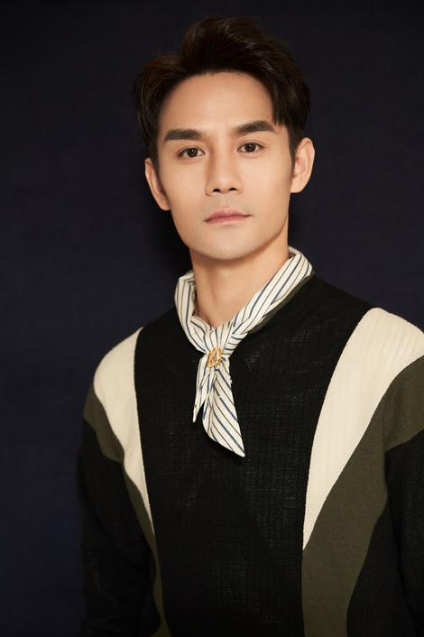 "金鹰男神"王凯:父亲肺癌离世后,他查出肺部阴影,想过随性的生活
