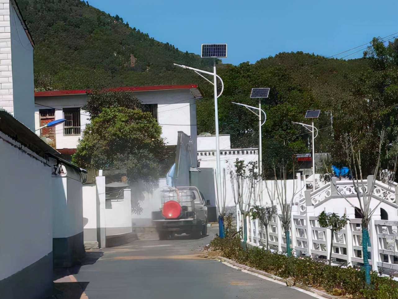 南召县留山镇:开展灾后全面消毒消杀工作