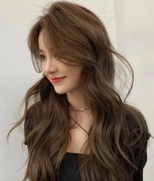 为什么不建议中老年人染发?染发店不外泄的秘密,后悔现在才知晓