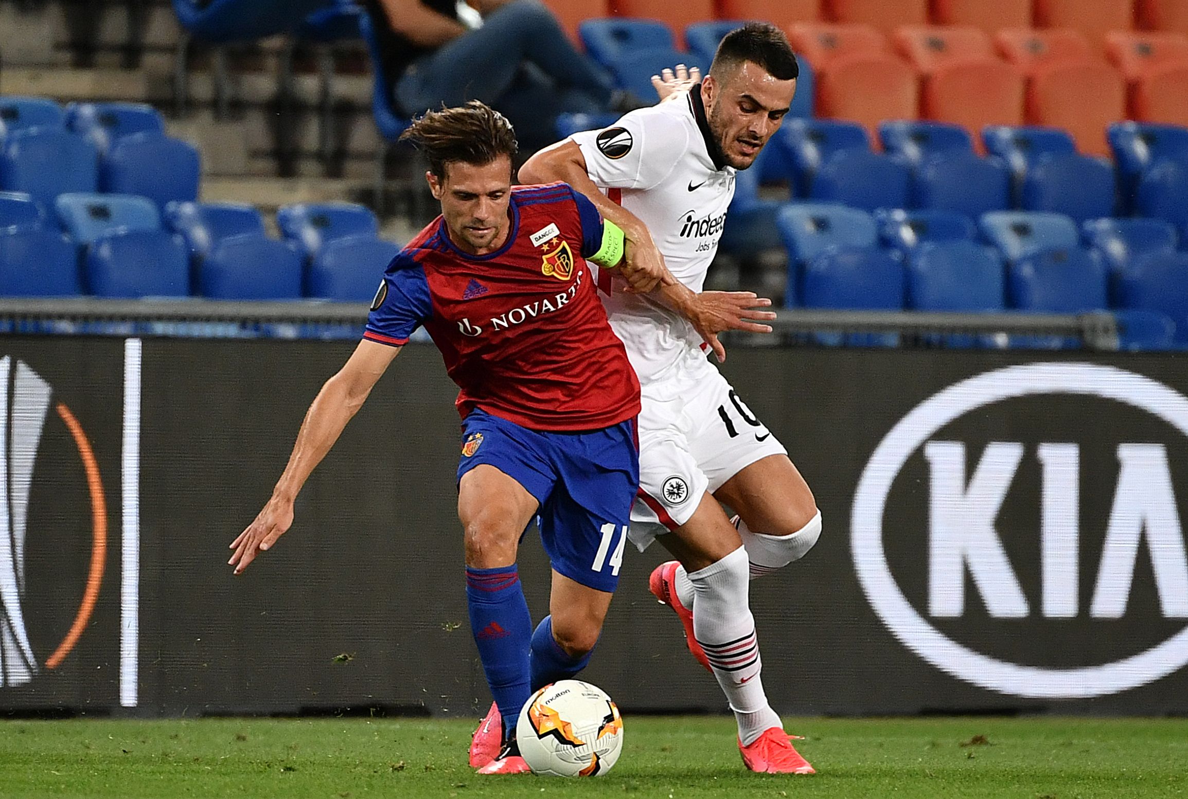 足球——欧罗巴联赛:巴塞尔队晋级八强(3)