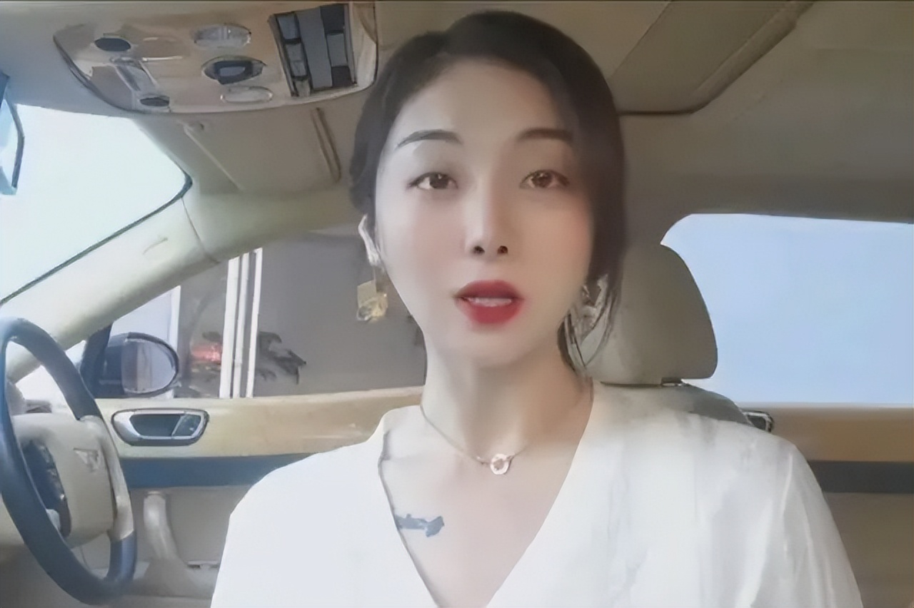 山东姑娘李雪珂:白手起家24岁年入千万,29岁未婚生3个混血儿