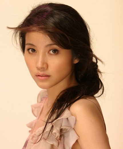 8次获影后的颜丙燕,堪称国内最好的演员,今却境遇尴尬无戏可演