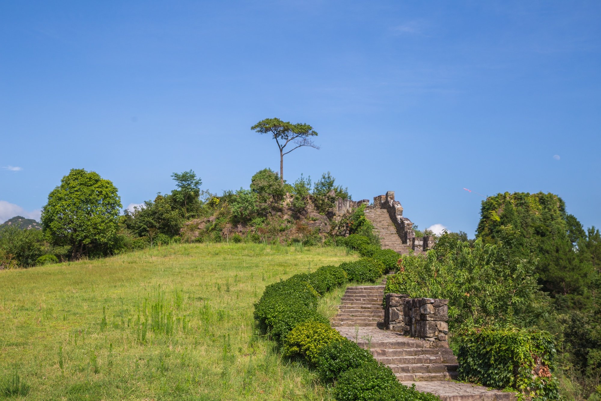 俯瞰人间,幻若仙境,高悬云天的神秘玻璃吊桥——渡仙桥