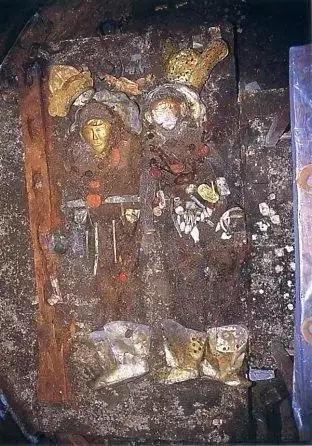 "沉睡千年"的18岁辽国公主,为何头戴神秘面具,与舅舅合葬?