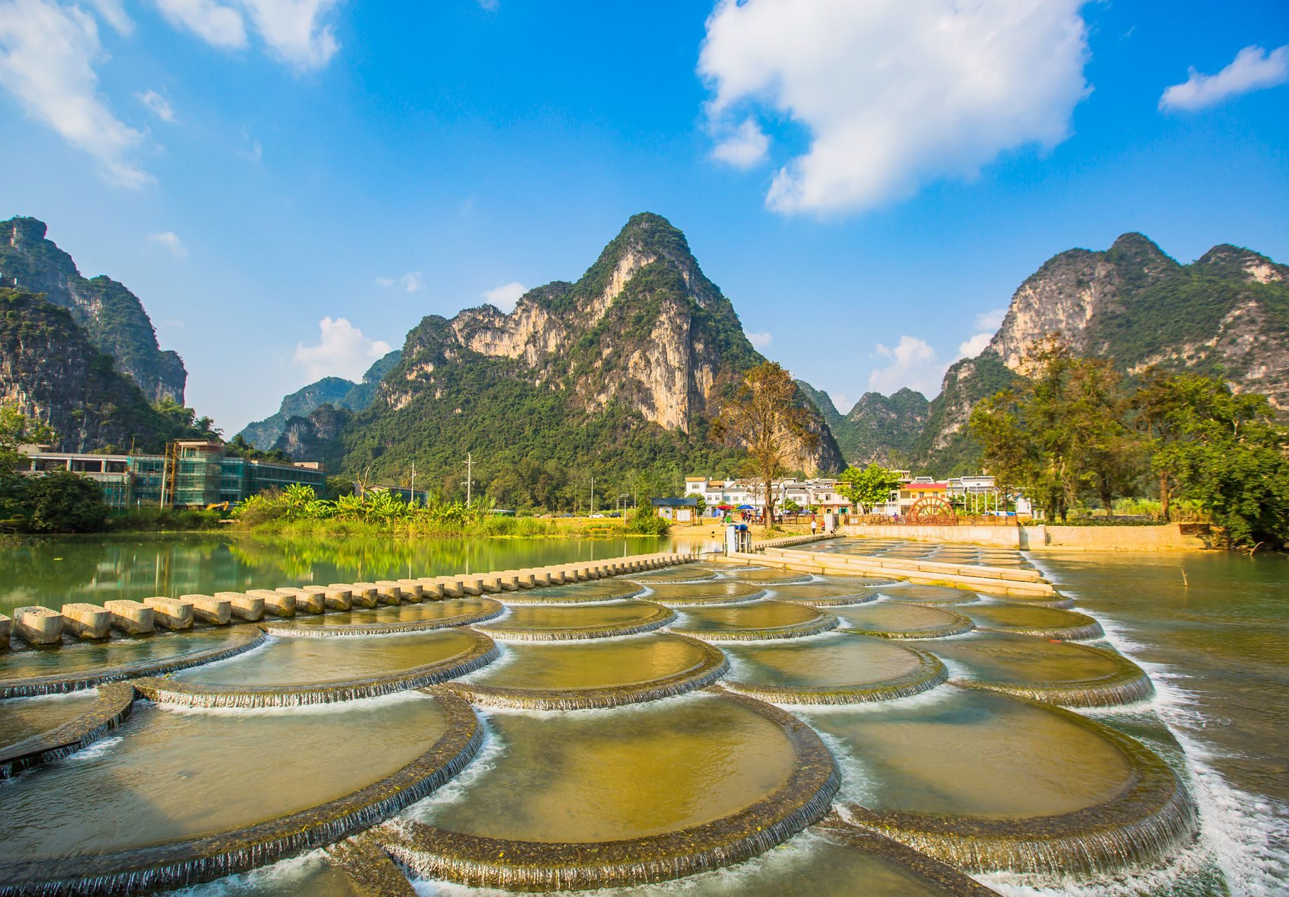 广西崇左明仕田园,唯一敢叫板桂林的山水画卷,航拍风景如画