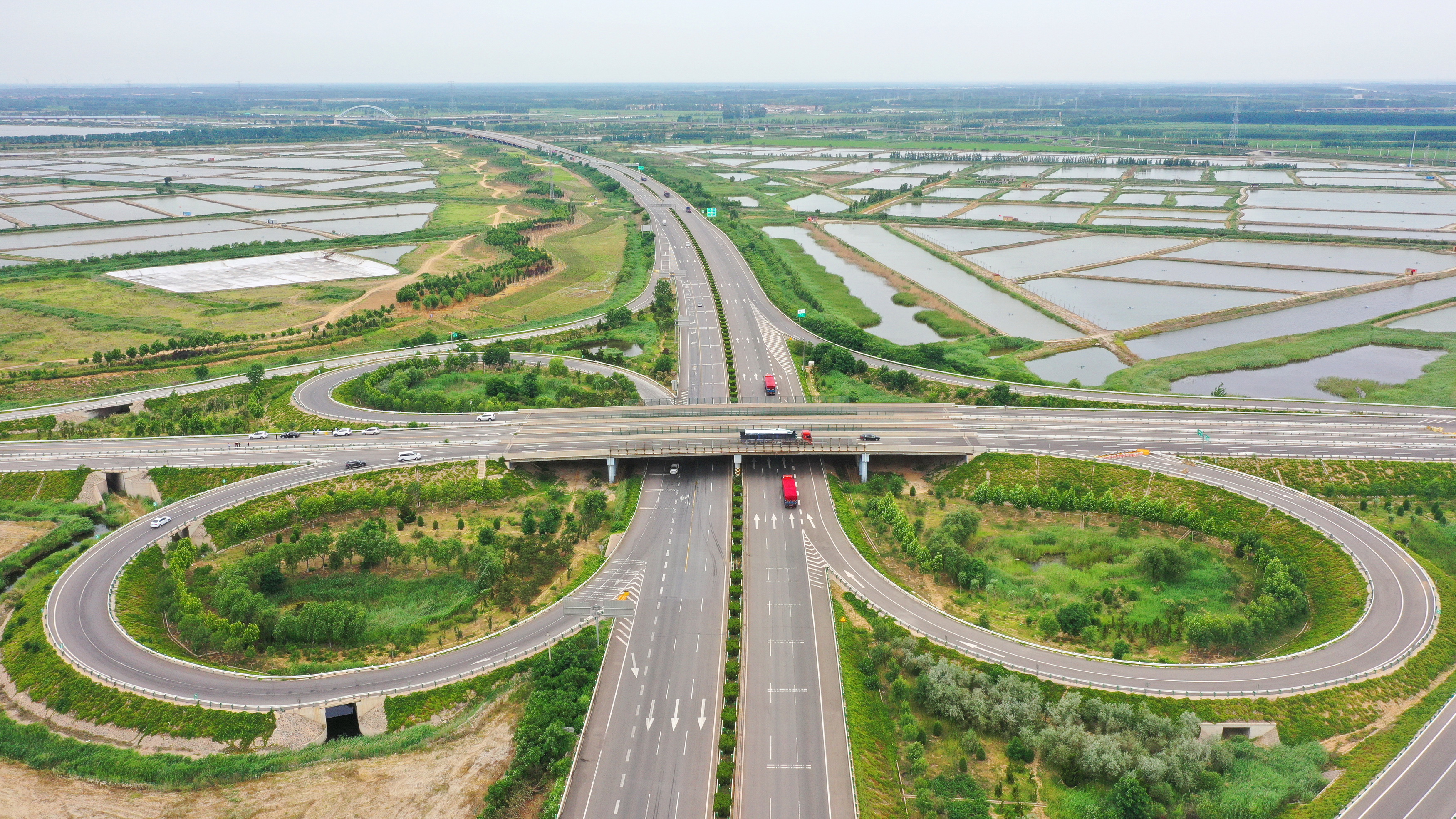 河北唐山:打造生态廊道 提升城市"颜值"(2)