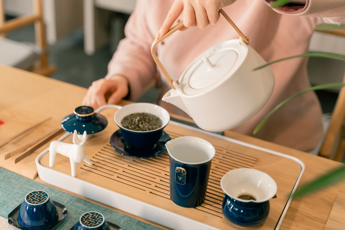 有没有发现每一个山东老板的办公室里都摆着一个茶台为啥呢