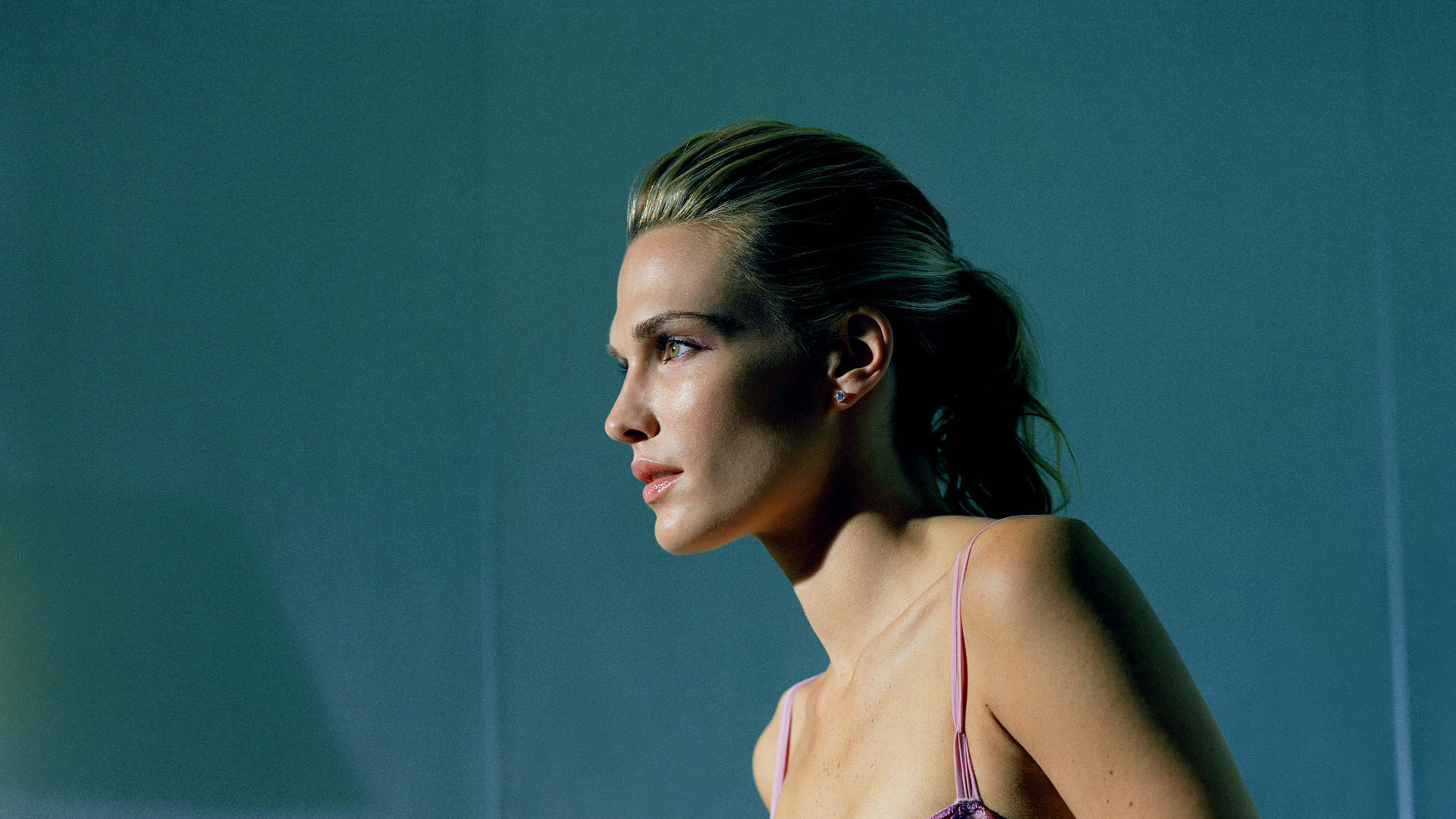 《体育画报》泳装特辑,封面模特们的前世今生,多少美人迟暮!