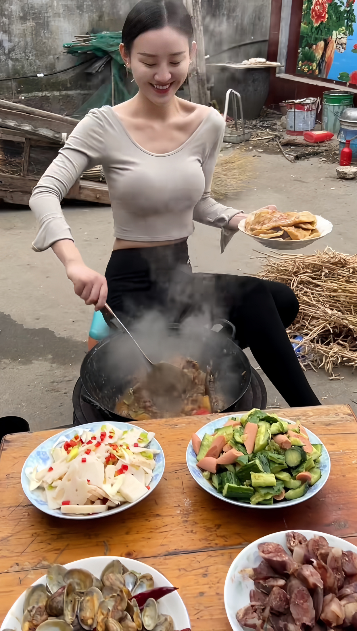 山东一农村女子打扮时尚,因穿着前卫被村民议论,无人敢向她提亲