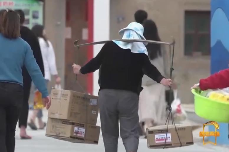 热点|医生独自坚守海岛34年,进出全靠渡船,接生过200多个新生儿