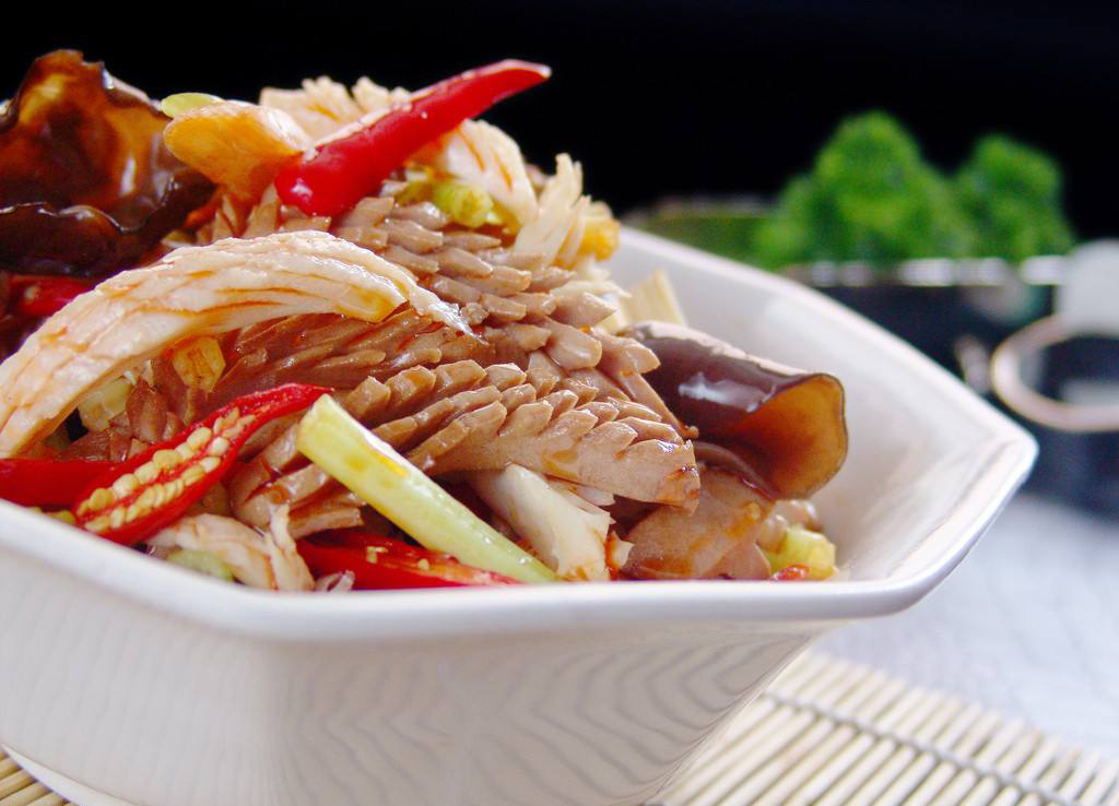 品味山东名菜:油爆双脆的美食传承与故事