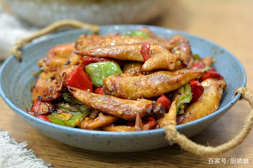 鸡翅尖的做法大全(鸡翅尖做法大全菜谱图片)