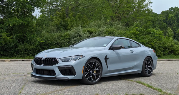 小众冷门但足够帅气,2023款宝马m8雷霆版大量实拍图发布