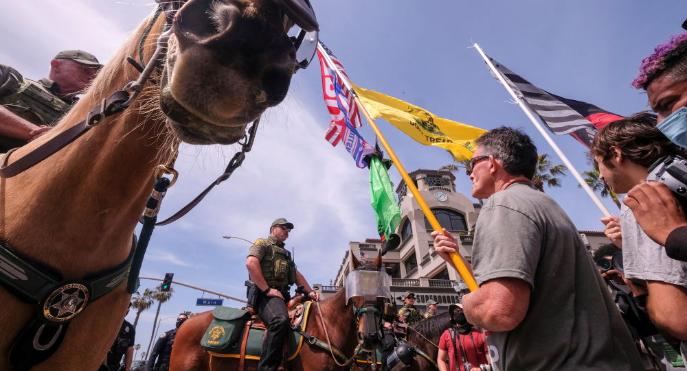 " 黑命贵 "运动烧遍全美 "白命亦贵"也在多地上演