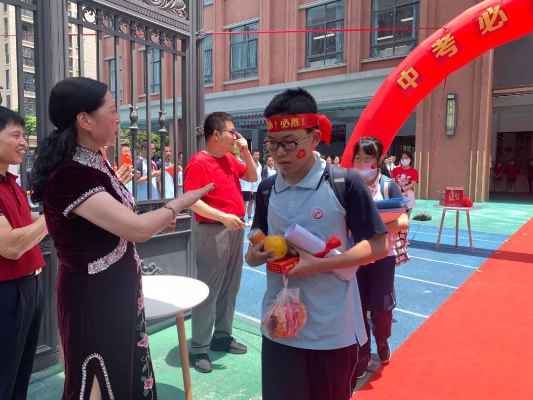 厦门金鹰学校丨梦想时刻,踏浪前行!