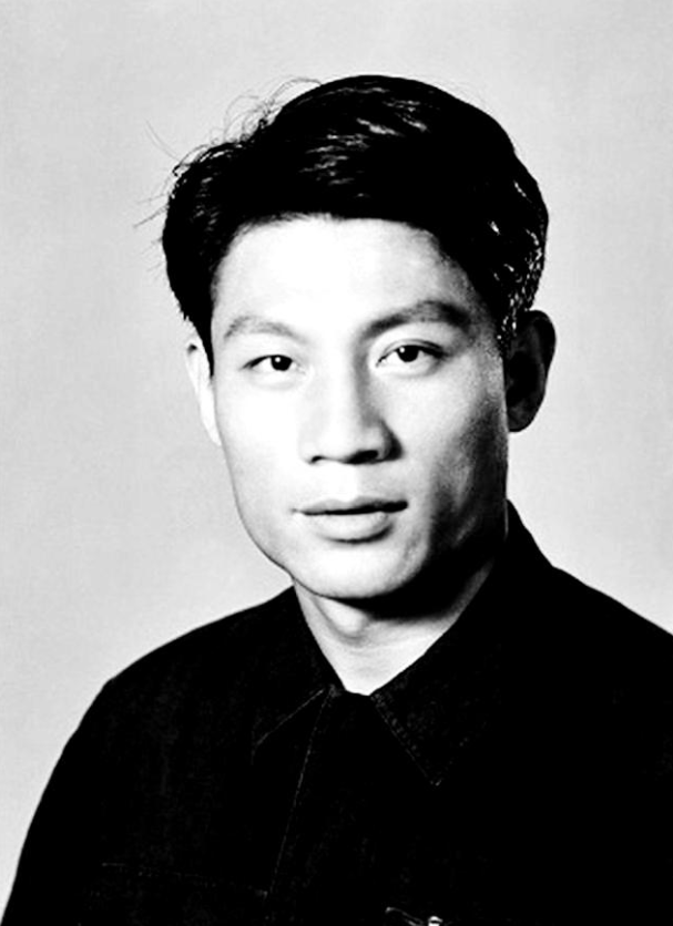 "好演员"郭振清:把演戏当职业,与妻子恩爱一生,78岁因病离世