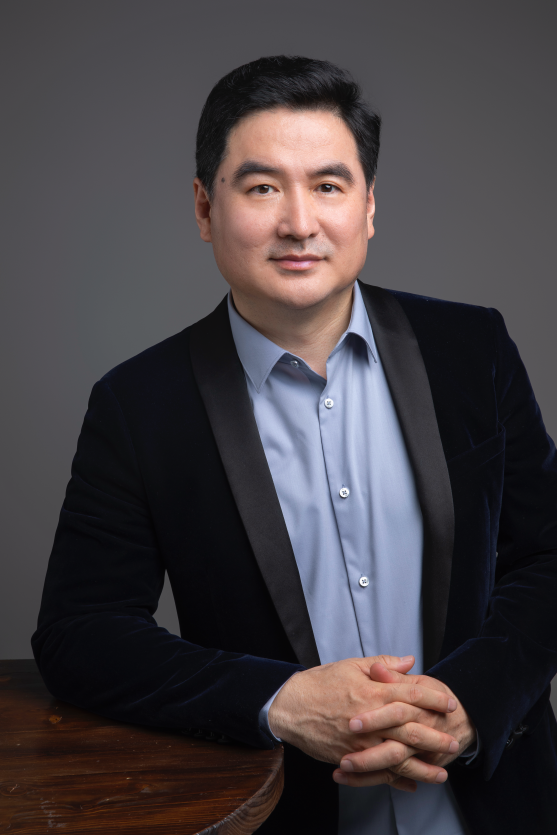 北京大学张宏岩副教授在tedx蔚秀园路探讨ai如何影响英语教育