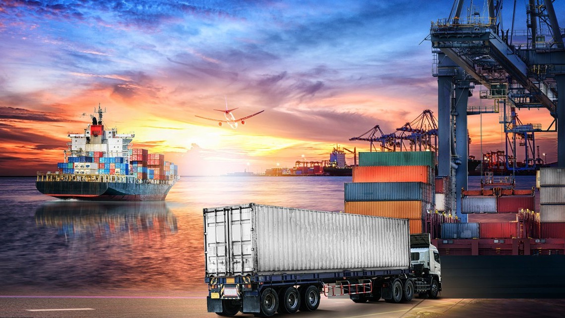 在物流工程的发展中应该从多方面进行考虑,并做好技术创新